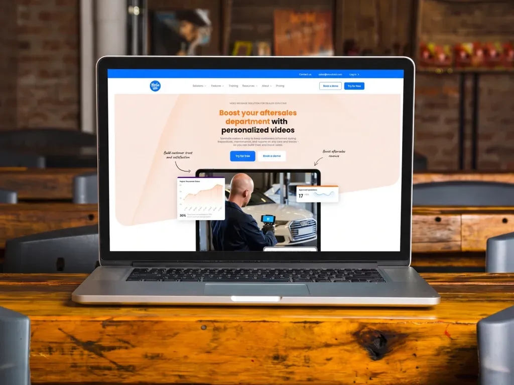 VentaVid aftersales page with a technician recording a vehicle inspection video
